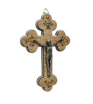 Krzyż wiszący drewniany z pasyjką KW11
